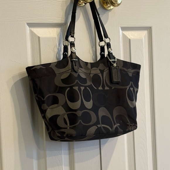 Coach Carly Signature Black & Gray Shoulder Bag.! Vintage. - Picture 1 of 9